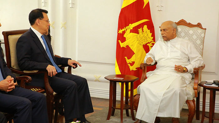 Dr. Yuan Jiajun with Sri Lanka Prime Minister Dinesh Gunawardena