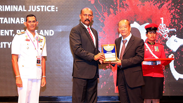 Defence Secretary General Kamal Gunaratne with Professor Jianhong LIU