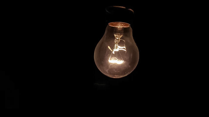 Incandescent light bulb