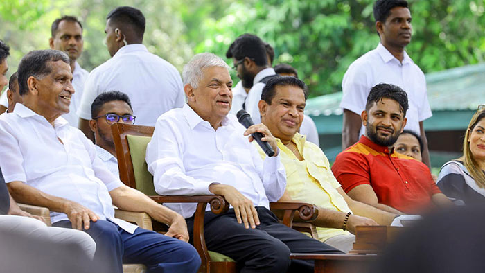 Sri Lankan President Ranil Wickremesinghe in a discussion