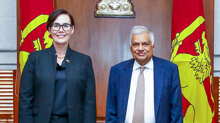 Under Secretary for Trade and Foreign Agricultural Affairs at the U.S. Department of Agriculture (USDA), Alexis Taylor with Sri Lankan President Ranil Wickremesinghe