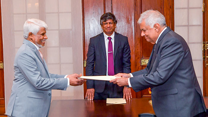 Nazeer Ahamed with Sri Lankan President Ranil Wickremesinghe
