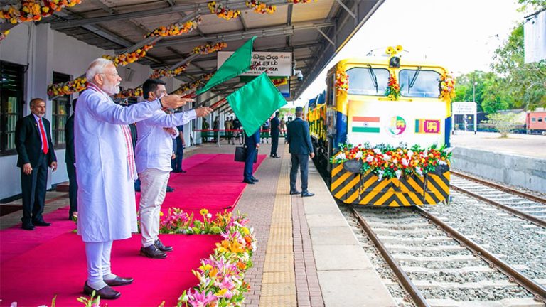 Sri Lankan President Anura Kumara Dissanayake and Indian Prime Minister Narendra Modi at Anuradhapura railway station