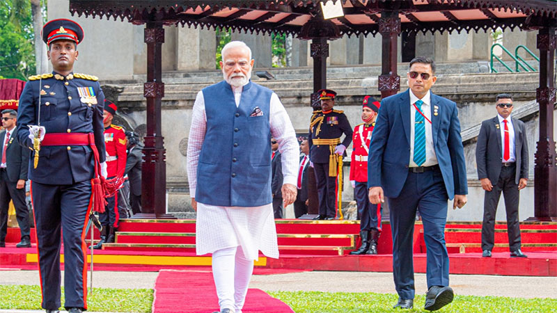 Indian Prime Minister Narendra Modi receives warm welcome in Sri Lanka