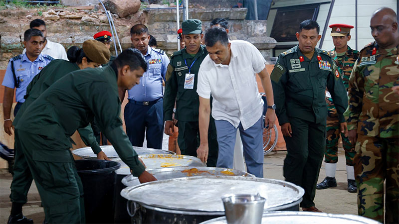 Defence Secretary, Air Vice Marshal Sampath Thuyacontha (Retd), inspecting the progress of security and welfare arrangements during his visit to the Dalada exposition in Kandy