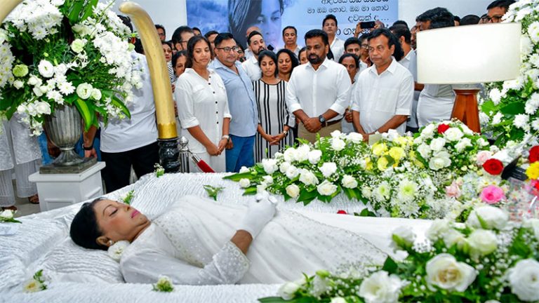 Sri Lankan President Anura Kumara Dissanayake pays final respects to legendary actress Malini Fonseka