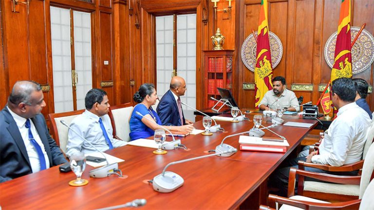 Sri Lanka President Anura Kumara Dissanayake in discussion with members of the Special Investigation Committee at the Presidential Secretariat in Colombo