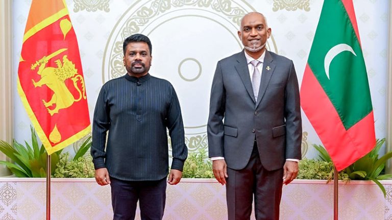 Sri Lanka President Anura Kumara Dissanayake with Maldives President Mohamed Muizzu