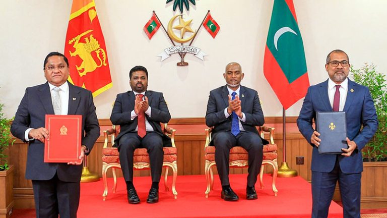 Sri Lanka President Anura Kumara Dissanayake with Maldivian President Dr. Mohamed Muizzu