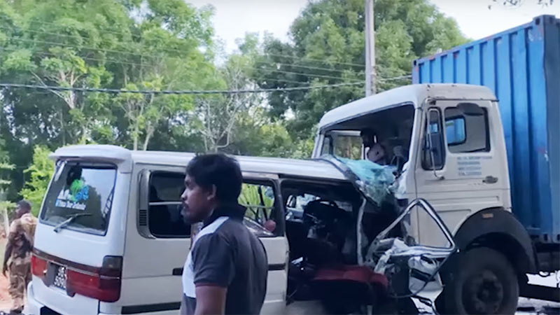 Four dead, several injured in Thalawa road accident