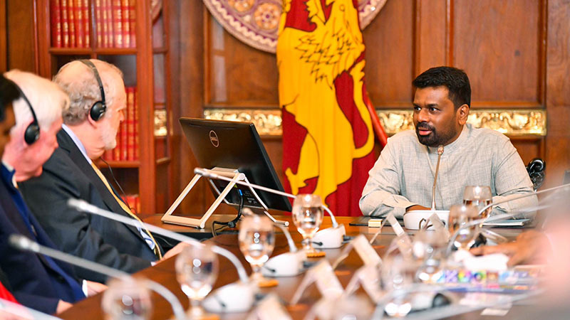 Sri Lanka President Anura Kumara Dissanayake in discussion with U.S. business delegation at the Presidential Secretariat in Colombo