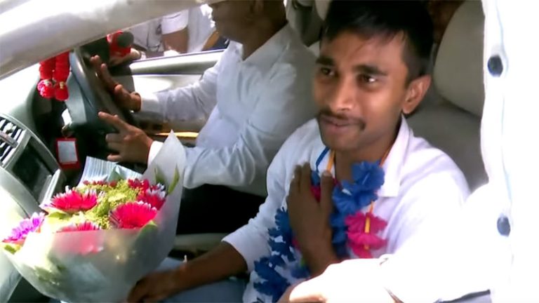 Police officer granted bail in Mount Lavinia court assault case