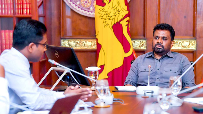 Sri Lanka President Anura Kumara Dissanayake discussing with FUTA representatives at the Presidential Secretariat in Colombo