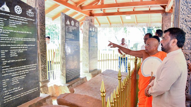 Sri Lanka President Anura Kumara Dissanayake inspecting the newly opened Archaeological Museum at Somawathi