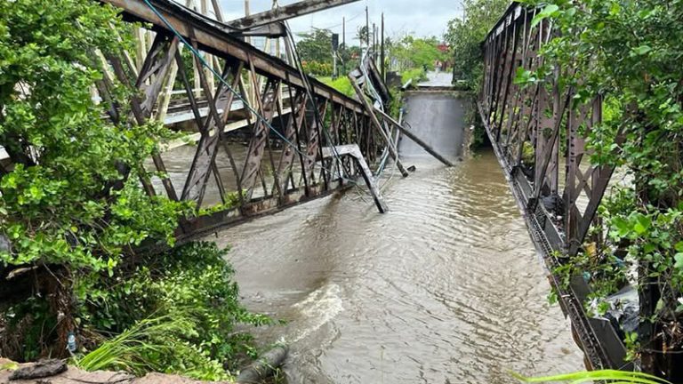 Old Benthara bridge section collapses
