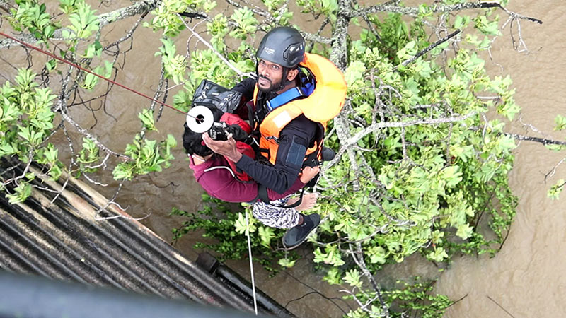 Sri Lanka Air Force rescuing people during flood operations