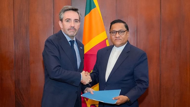 UN Resident Coordinator Marc-André with Sri Lanka’s Minister of Foreign Affairs, Foreign Employment, and Tourism, Vijitha Herath