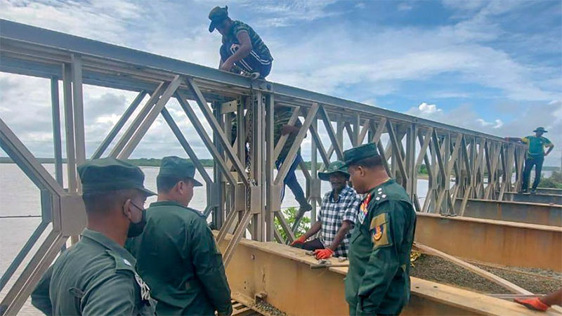 Sri Lanka Army Engineers restore connectivity following Nayaru bridge collapse