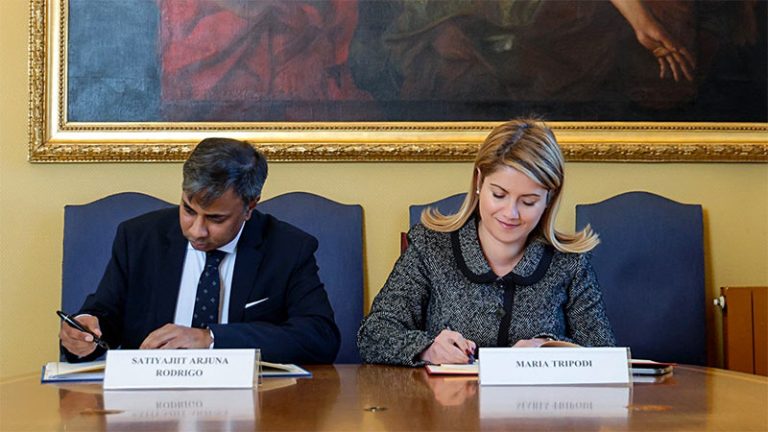 Ambassador of Sri Lanka to Italy, Satya Rodrigo, and the Deputy Minister and Undersecretary of State for Foreign Affairs and International Cooperation of Italy, Maria Tripodi, signing the bilateral agreement