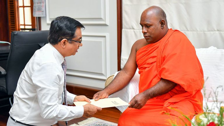 Ven. Mavikande Ratanapala Thera donates land to rebuild Cyclone Ditwah homes