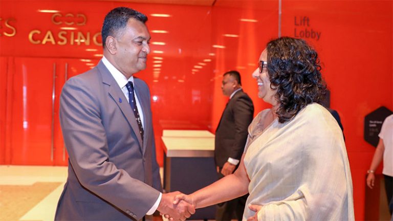 Air Vice Marshal Sampath Thuyacontha shakes hands with Prime Minister Dr. Harini Amarasuriya at the launch of Sri Lanka’s National Action Plan to Combat Human Trafficking