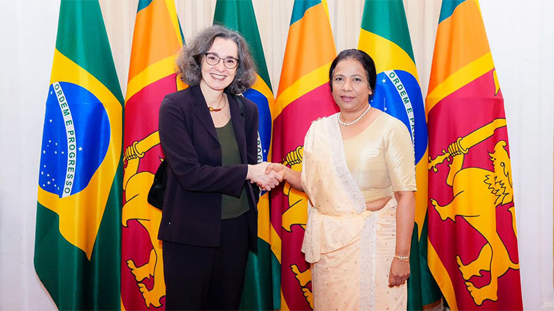 Ambassador Susan Kleebank, Secretary for Asia and the Pacific at Brazil’s Ministry of Foreign Affairs, shakes hands with Aruni Ranaraja, Secretary to Sri Lanka’s Ministry of Foreign Affairs, Foreign Employment and Tourism