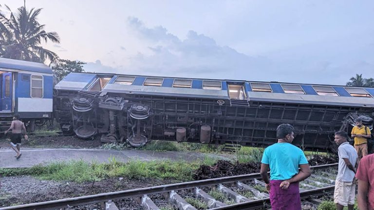 Derailed train between Kelaniya and Wanawasala in Sri Lanka