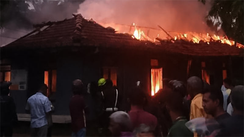 Fire at an elders' home in the Galpatha area of Batagoda, Horana