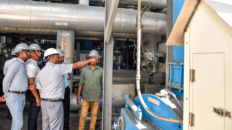 Presidential Commission inspects Norochcholai Power Plant