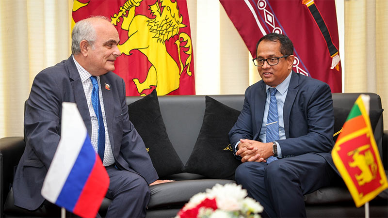 Russian Ambassador Levan S. Dzhagaryan in a friendly discussion with Sri Lanka Parliament Speaker Dr. Jagath Wickramaratne