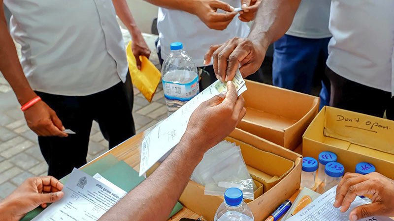 Four test positive for dangerous drugs at Makumbura bus terminal Four test positive for dangerous drugs at Makumbura bus terminal