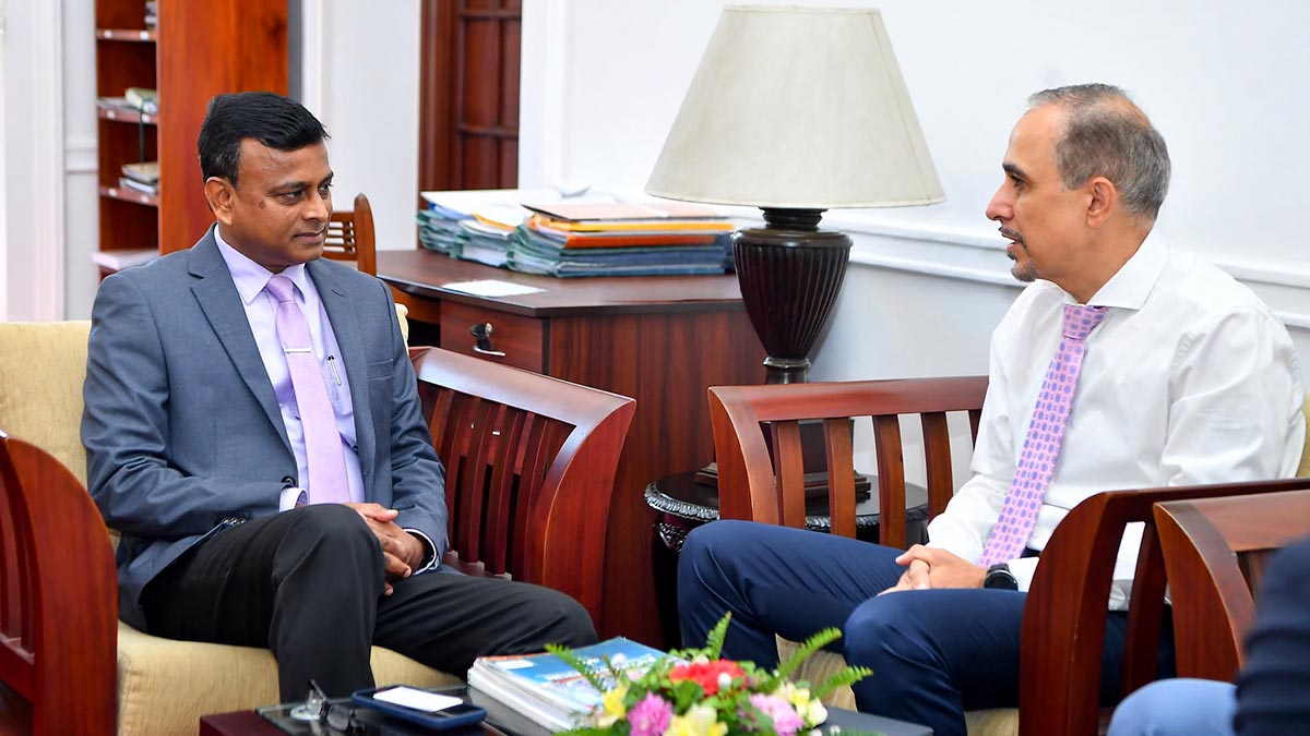 Chief of Staff to the President Prabath Chandrakeerthi meets World Bank Country Manager Gevorg Sargsyan in Colombo