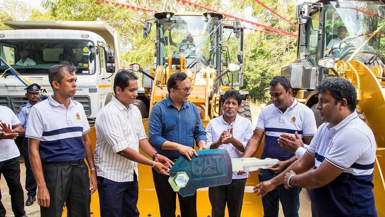 Minister Sunil Handunnetti officially hands over new machinery to Lanka Phosphate Company in Eppawala