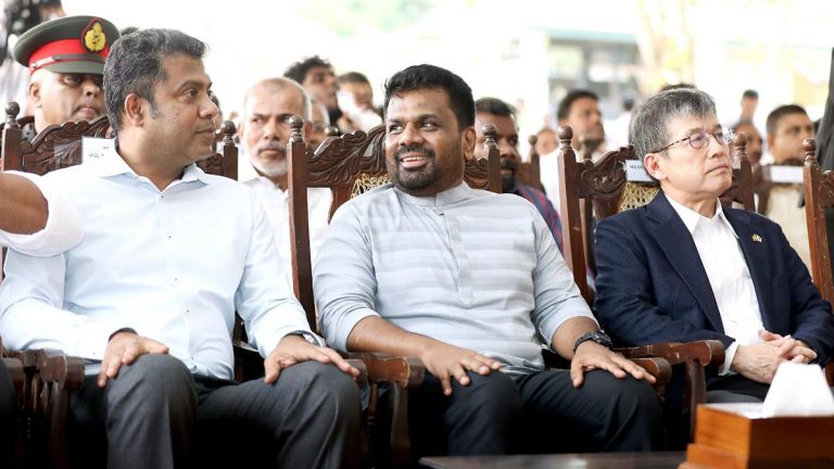 Sri Lankan President Anura Kumara Dissanayake, Health Minister Nalinda Jayatissa and Japanese Ambassador Akio Isomata at the Anuradhapura Teaching Hospital event