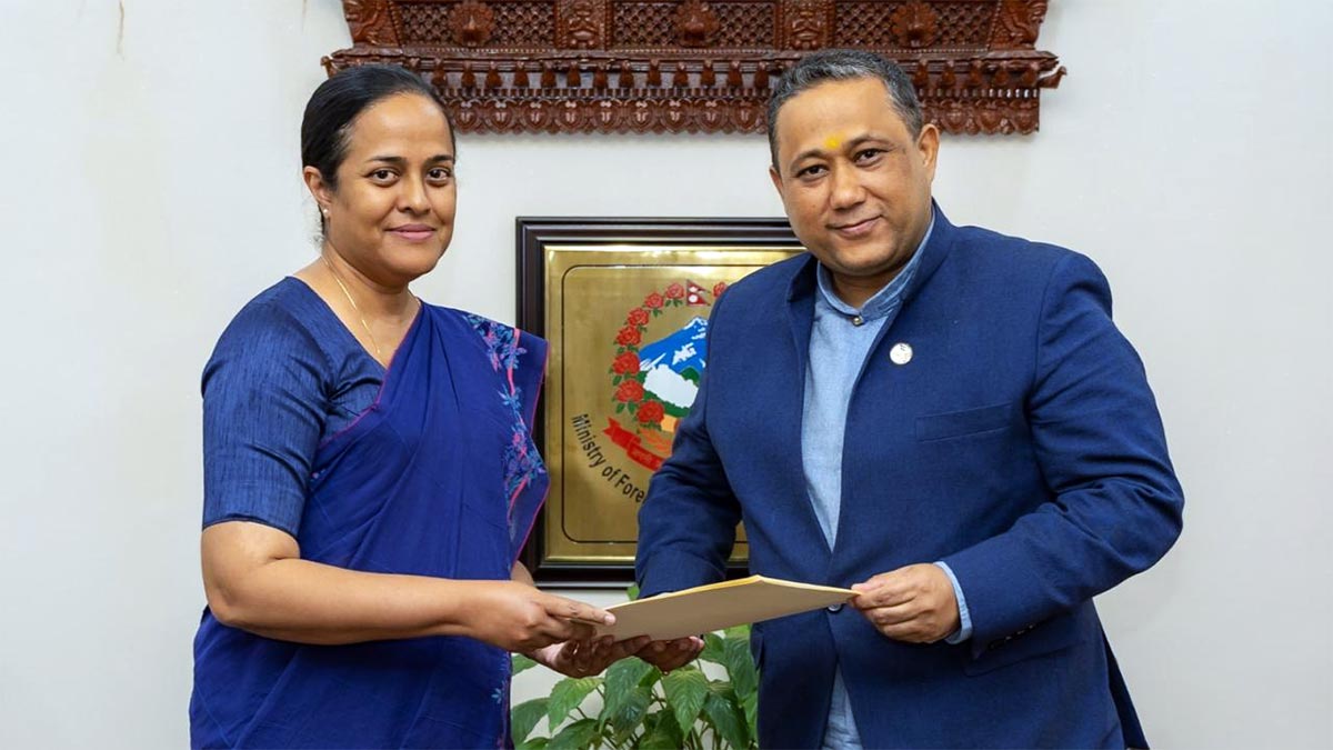 Sri Lankan Ambassador Ruwanthi Delpitiya hands over USD 1 million in humanitarian assistance to Nepal’s Foreign Minister Shisir Khanal in Kathmandu