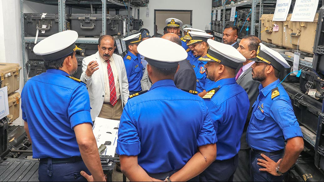 Deputy Minister of Defence Major General Aruna Jayasekara and Navy Commander Vice Admiral Damian Fernando inspect the Pettigalawatta Armoury Complex in Galle