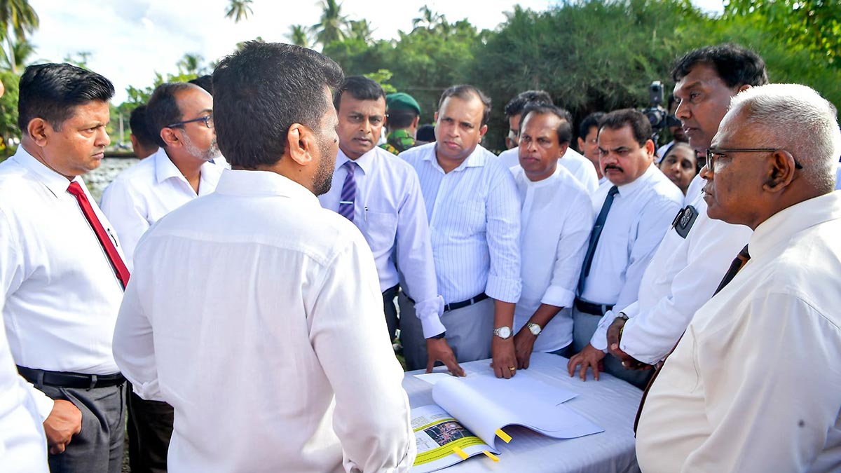 President Anura Kumara Dissanayake discusses the Anuradhapura Sacred Area Development Project with officials during a site visit